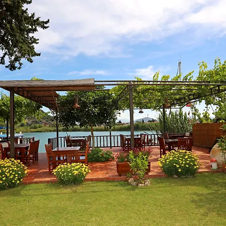 Casa de hóspedes Midas 3*