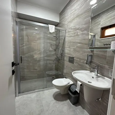 Guest house Midas 3*