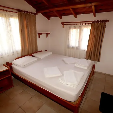 Casa de hóspedes Midas 3*