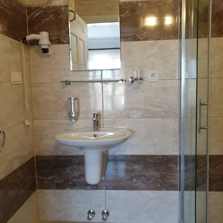 Midas 4*